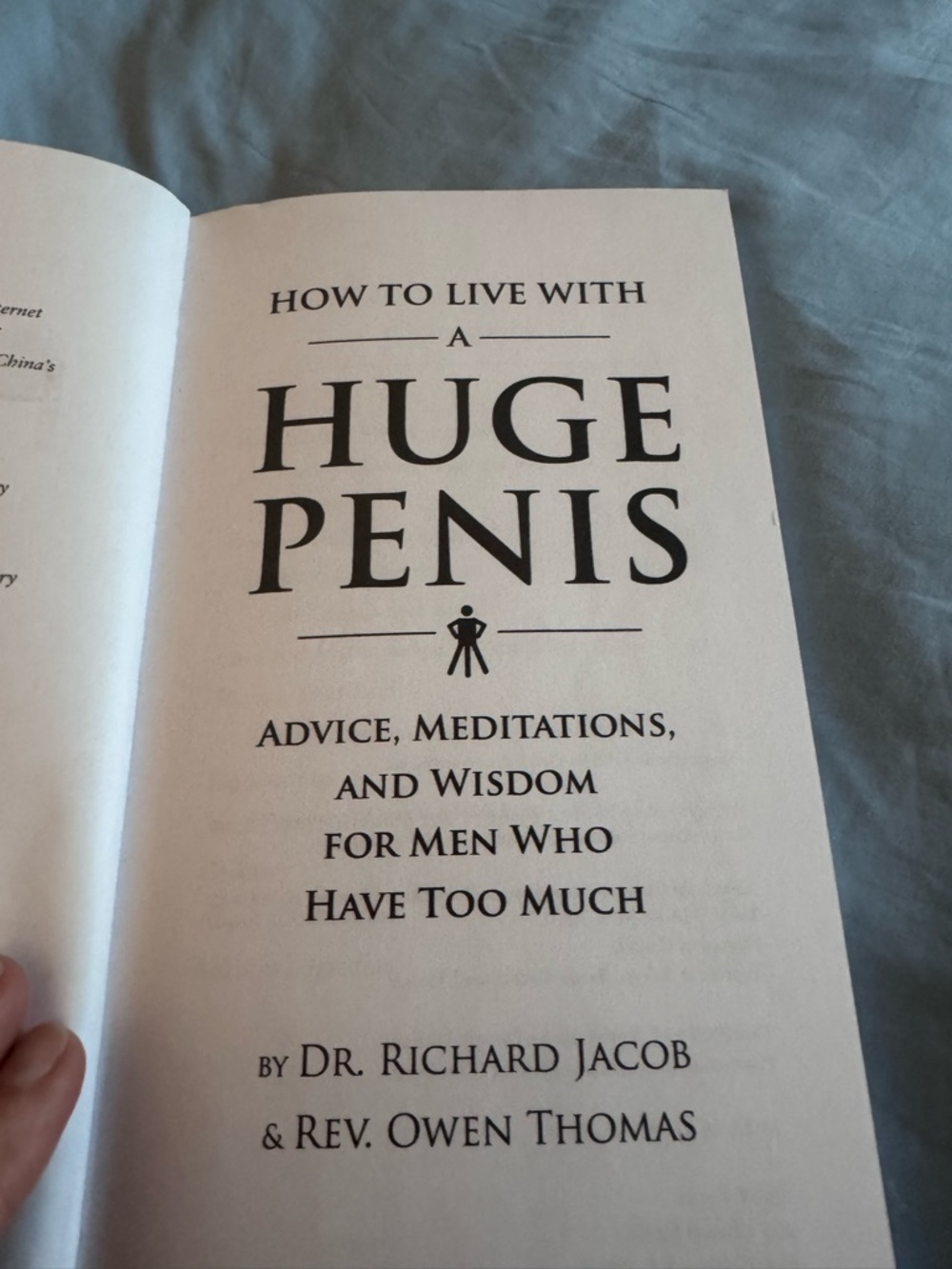 How to Live With a Huge Penis Paperback Book Gag Gift for Men NWOT - Picture 4 of 7